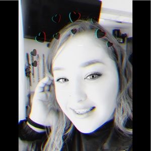 Meet your Posher, Karissa